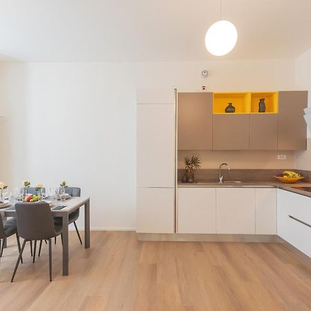 Manaraquattro - Apartament In Como Near The Center With Free Parking - Lake Como Exteriör bild